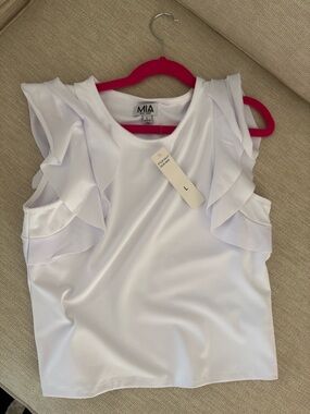 MIA White Sleeveless Ruffle-Shoulder Camisole